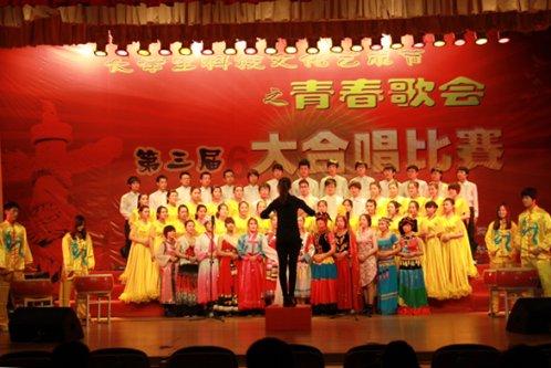 《五虎定三国》第十三回：入蓟都曹彰暴毙 战邺城许褚被摛